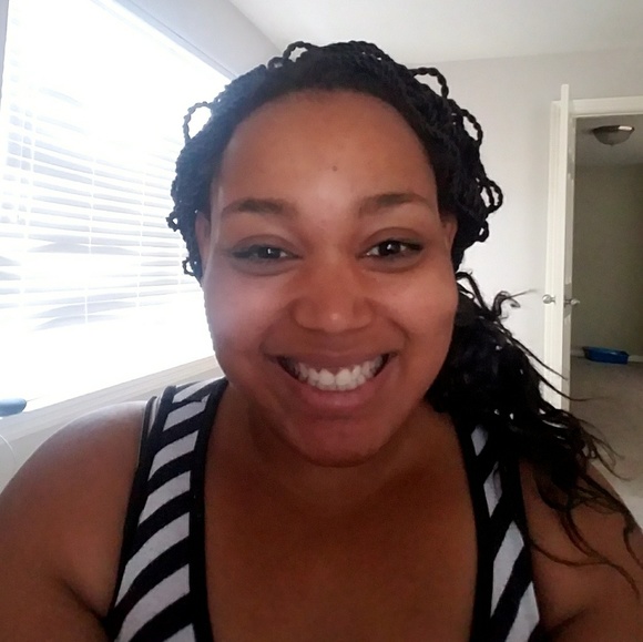 Meet your Posher, Marilyn - Picture 5 of 5